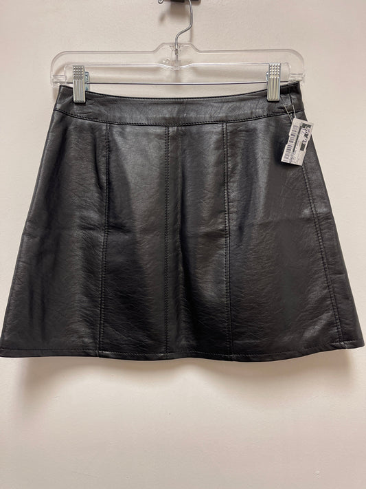 Skirt Mini & Short By Divided In Black, Size: 6