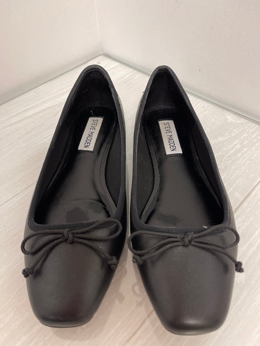 Shoes Flats By Steve Madden In Black, Size: 7