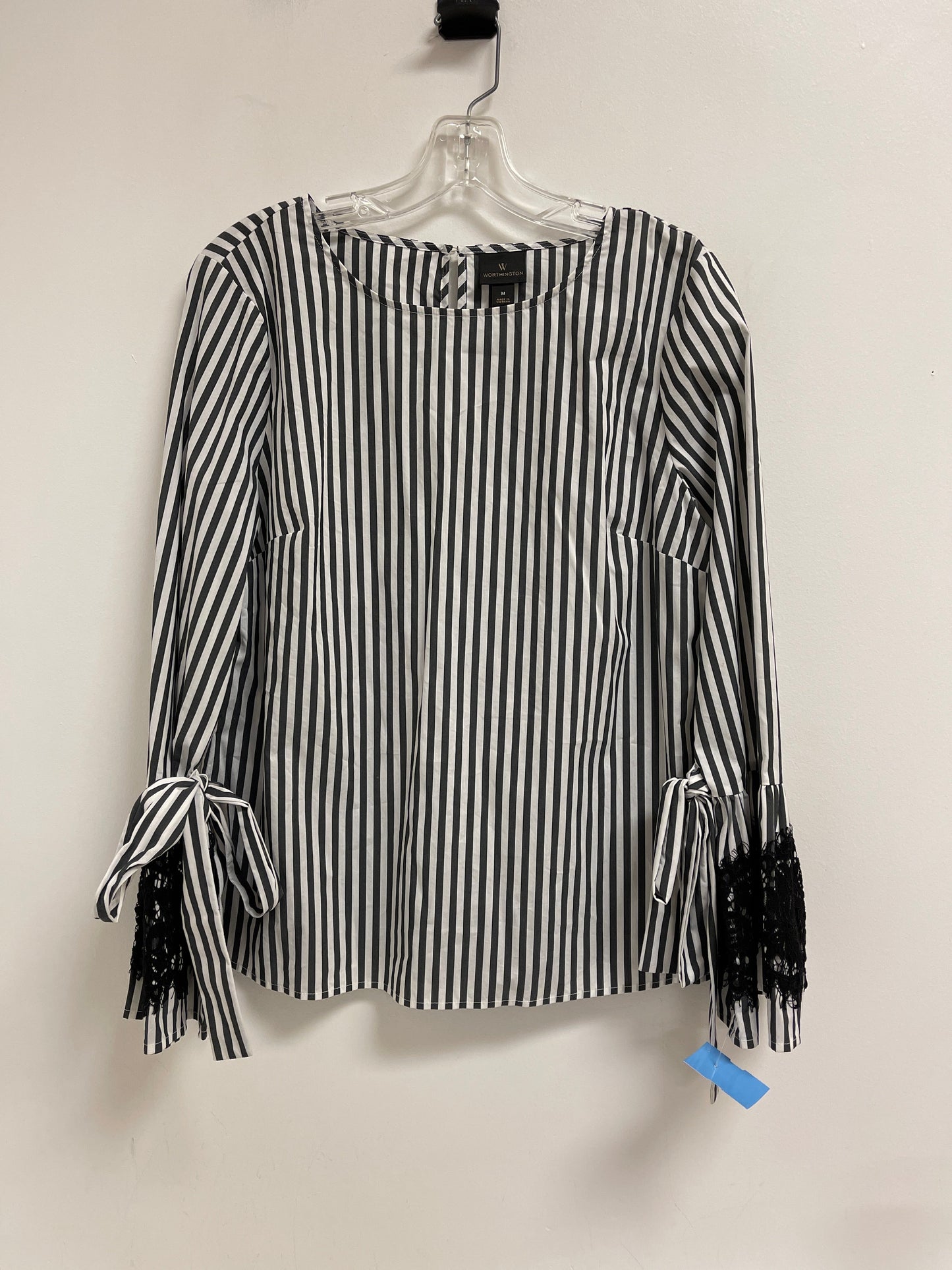 Top Long Sleeve By Worthington In Striped Pattern, Size: M