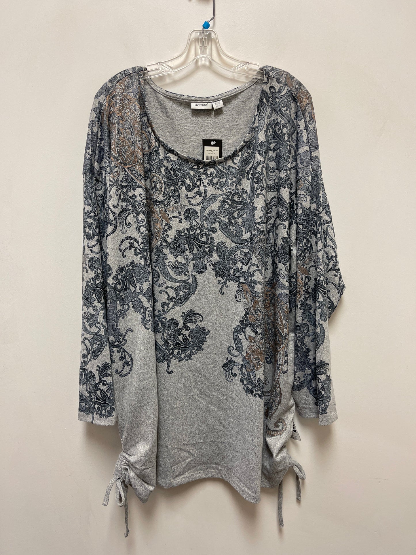 Top Long Sleeve By Avenue In Grey, Size: 4x