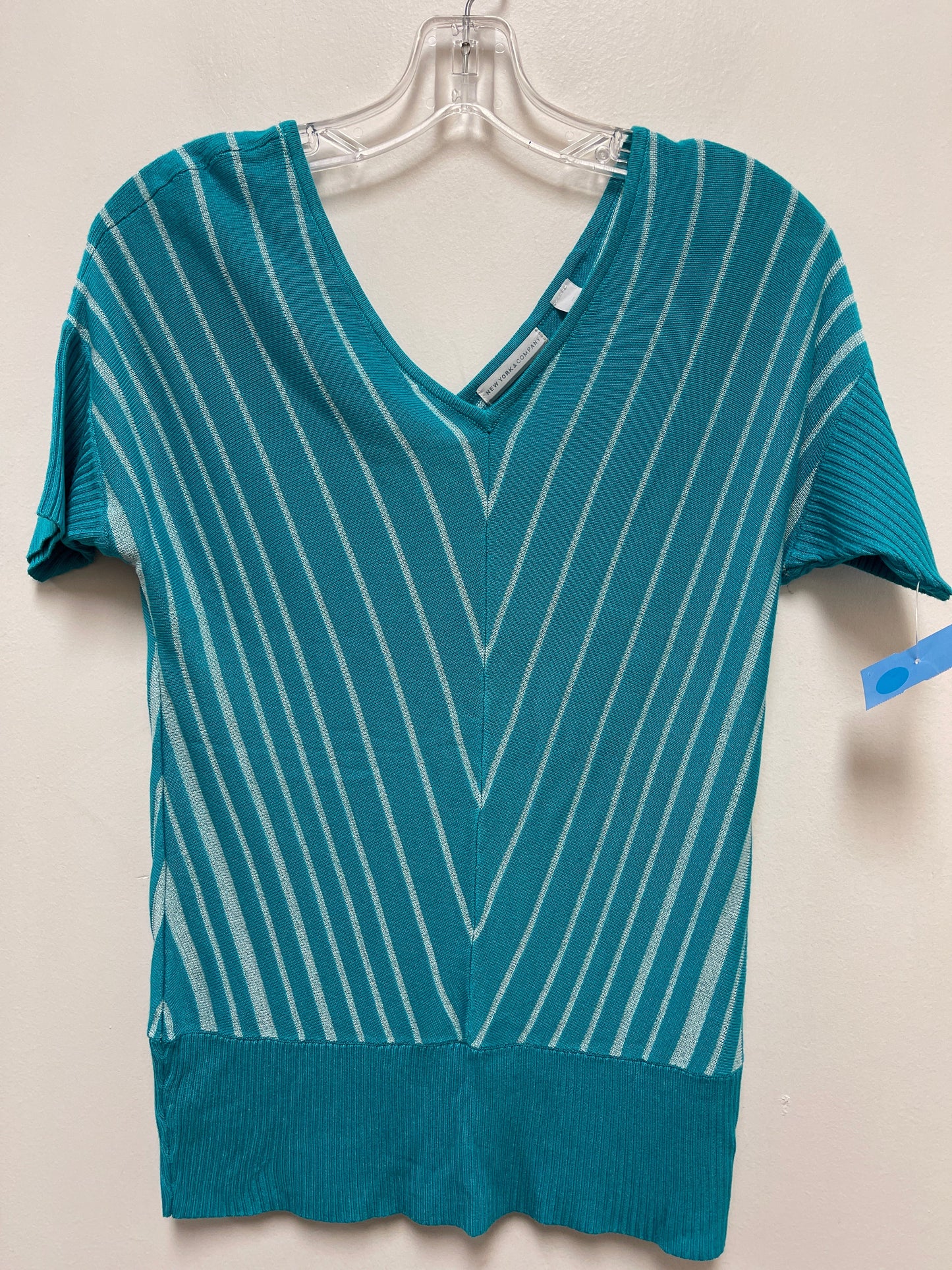 Top Short Sleeve By New York And Co In Blue, Size: Xs