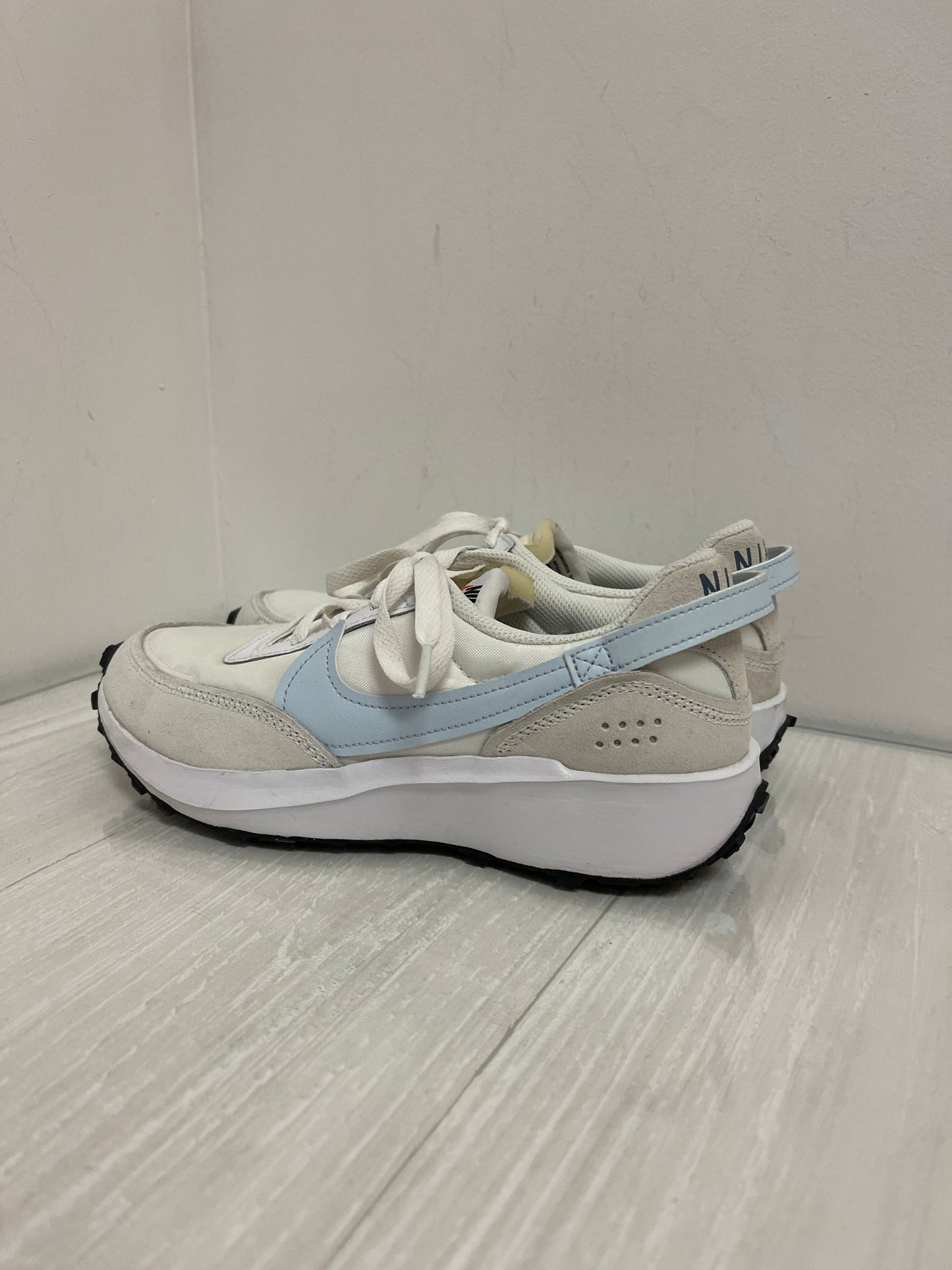 Shoes Sneakers By Nike In Blue & White, Size: 7.5