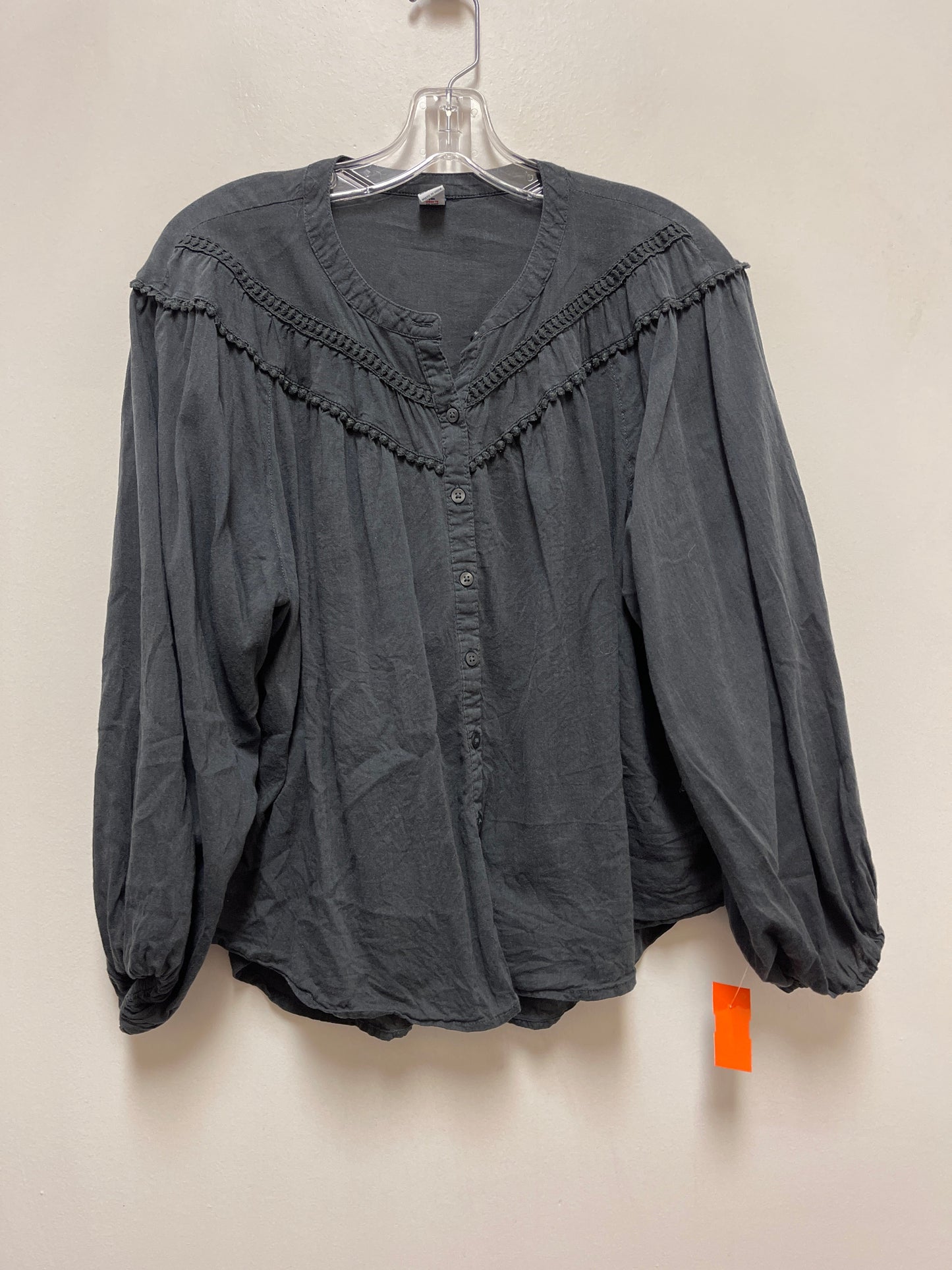 Blouse Long Sleeve By Old Navy In Grey, Size: M