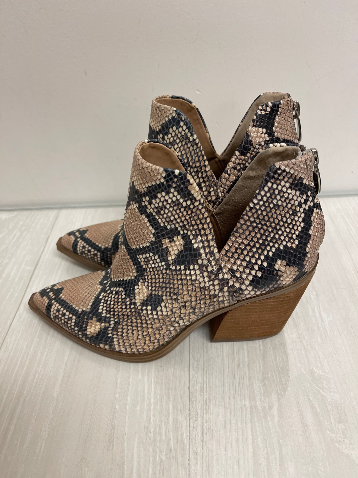 Boots Ankle Heels By Steve Madden In Snakeskin Print, Size: 7.5