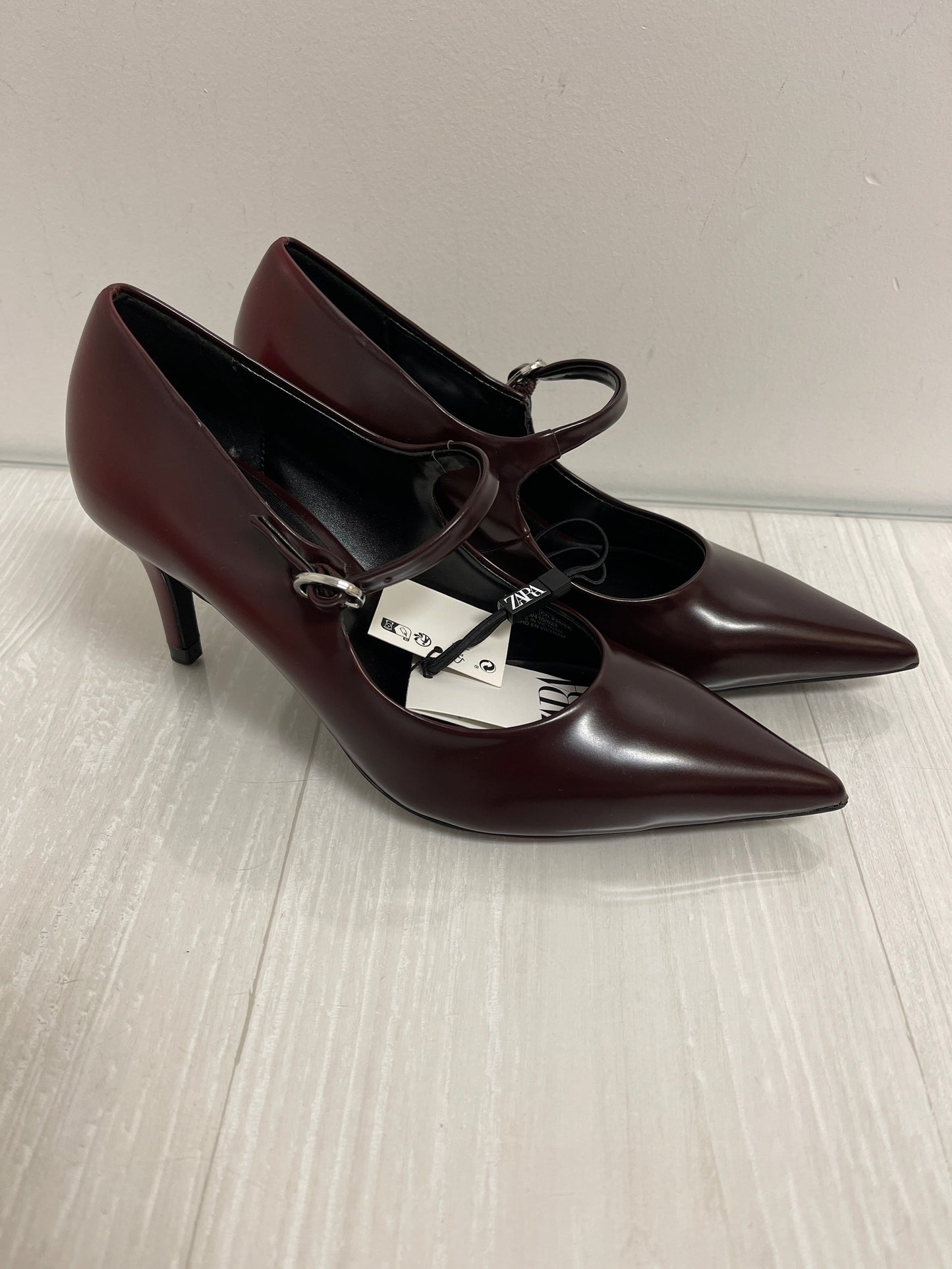 Shoes Heels Stiletto By Zara In Red, Size: 6