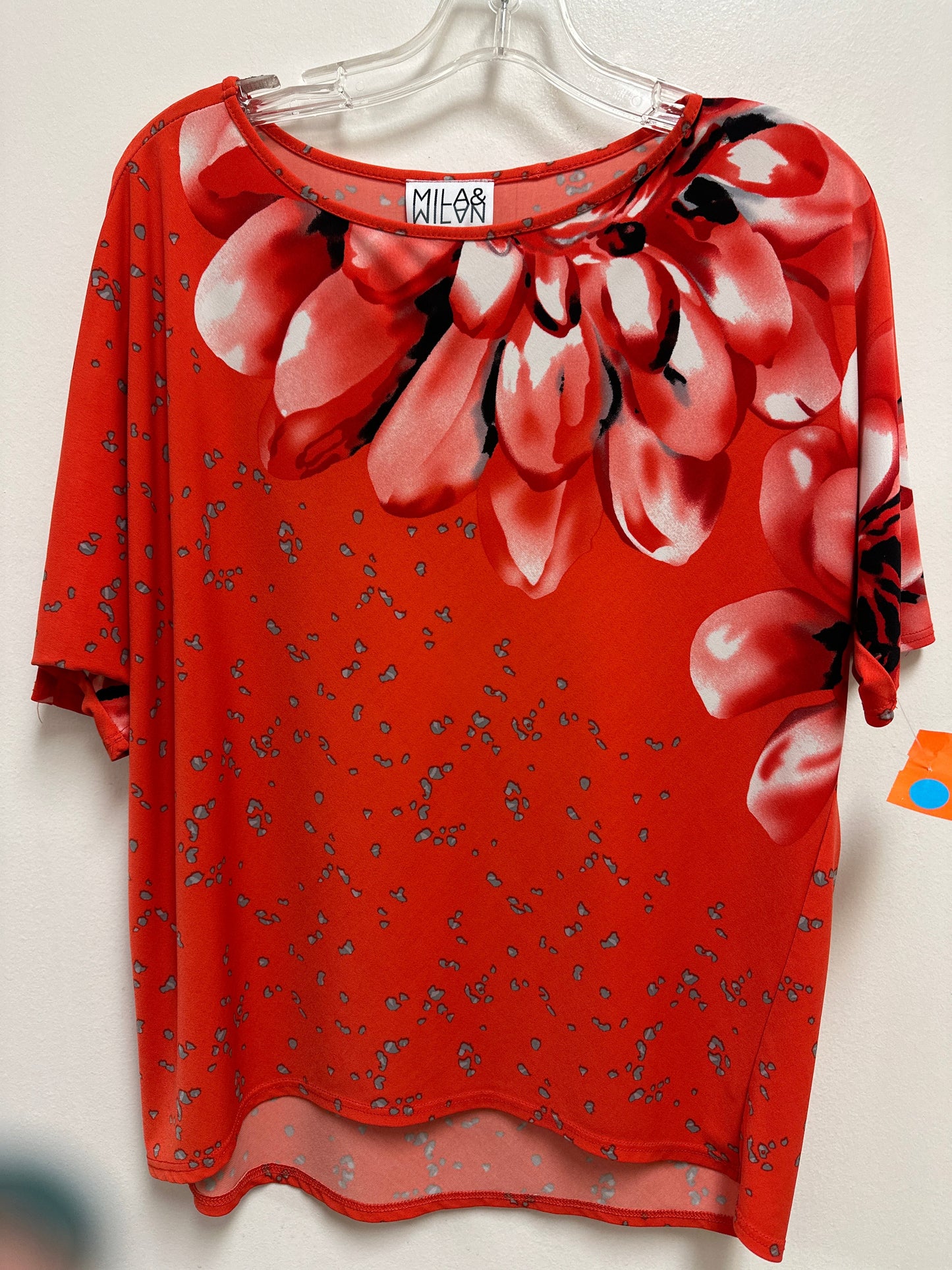 Top Short Sleeve By Clothes Mentor In Red, Size: S