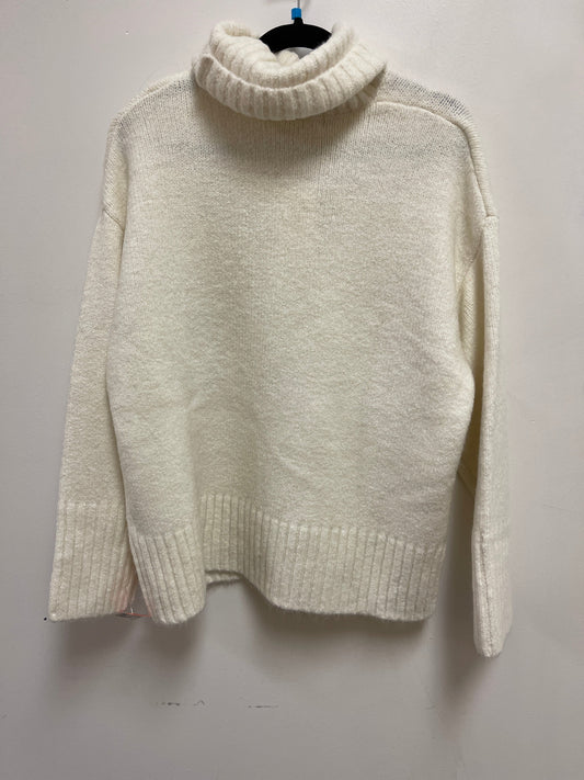 Sweater By Gianni Bini In White, Size: M