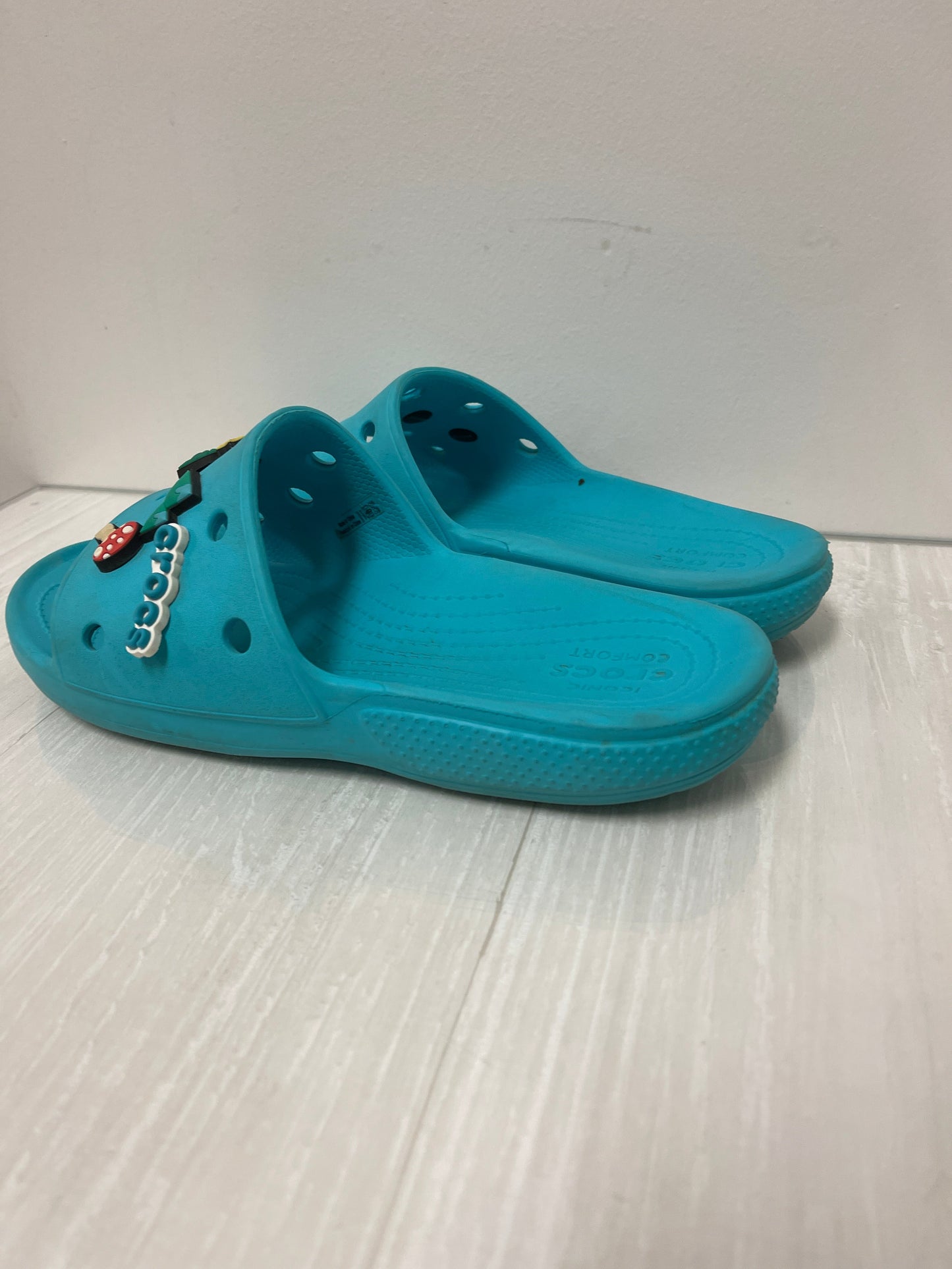 Sandals Flats By Crocs In Blue, Size: 10