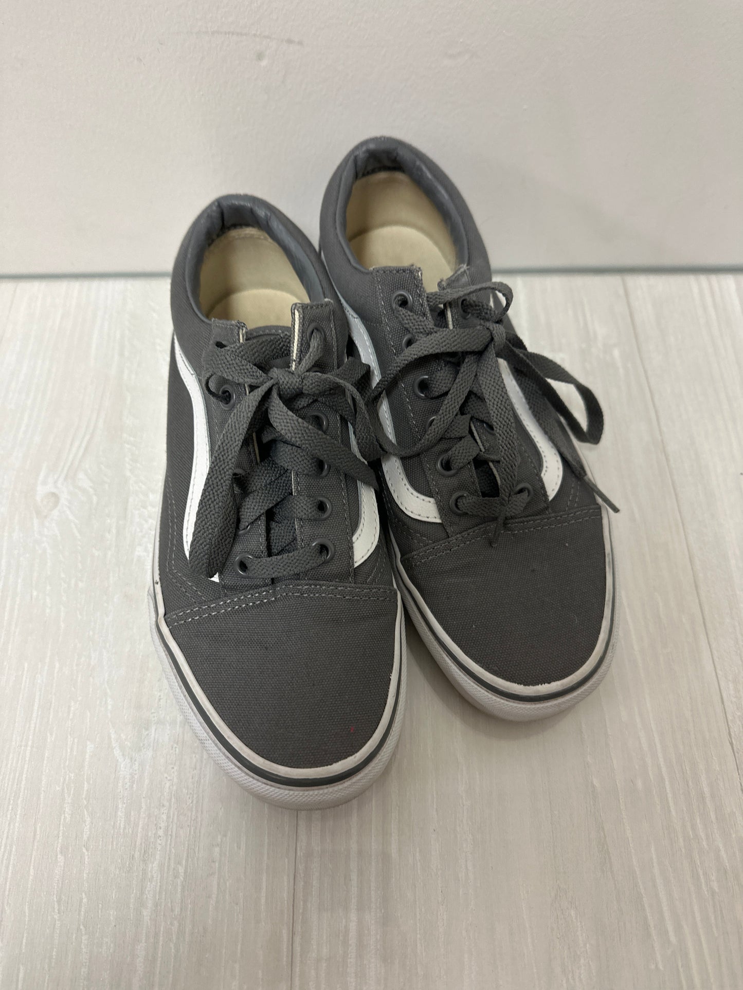 Shoes Sneakers By Vans In Grey, Size: 7.5