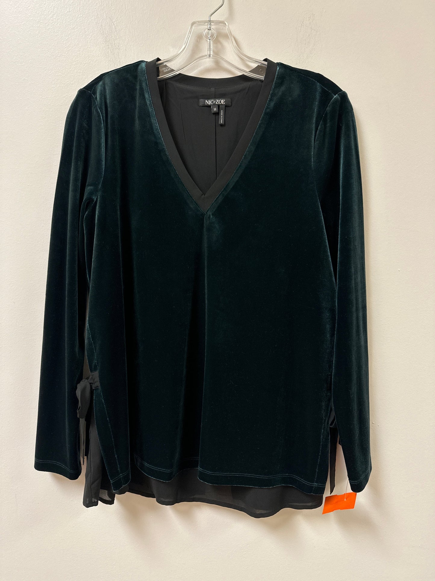 Top Long Sleeve By Nic + Zoe In Green, Size: M