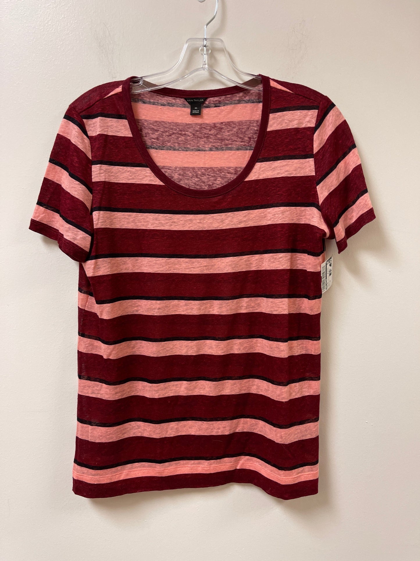 Top Short Sleeve By Ann Taylor In Striped Pattern, Size: Xs