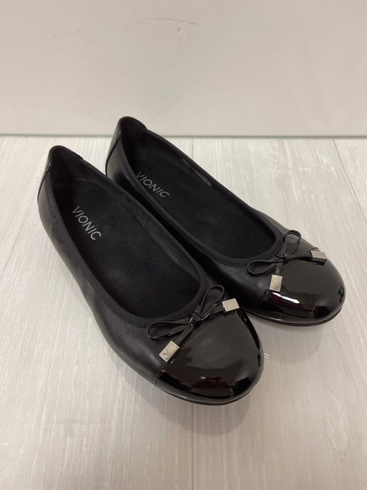 Shoes Flats By Vionic In Black, Size: 8