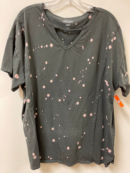 Top Short Sleeve By Torrid In Grey & Pink, Size: 1x