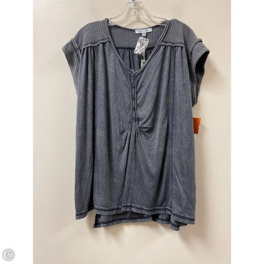 Top Short Sleeve By She + Sky In Blue, Size: Osfm