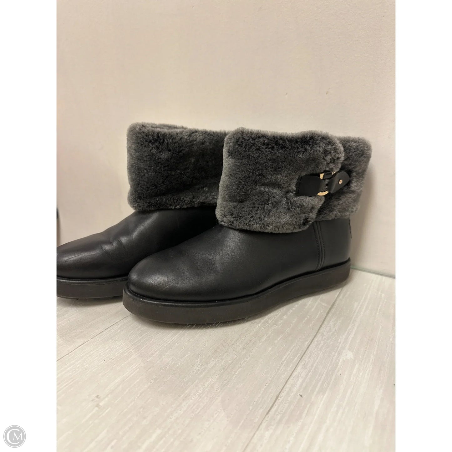 Boots Designer By Ugg In Black, Size: 8