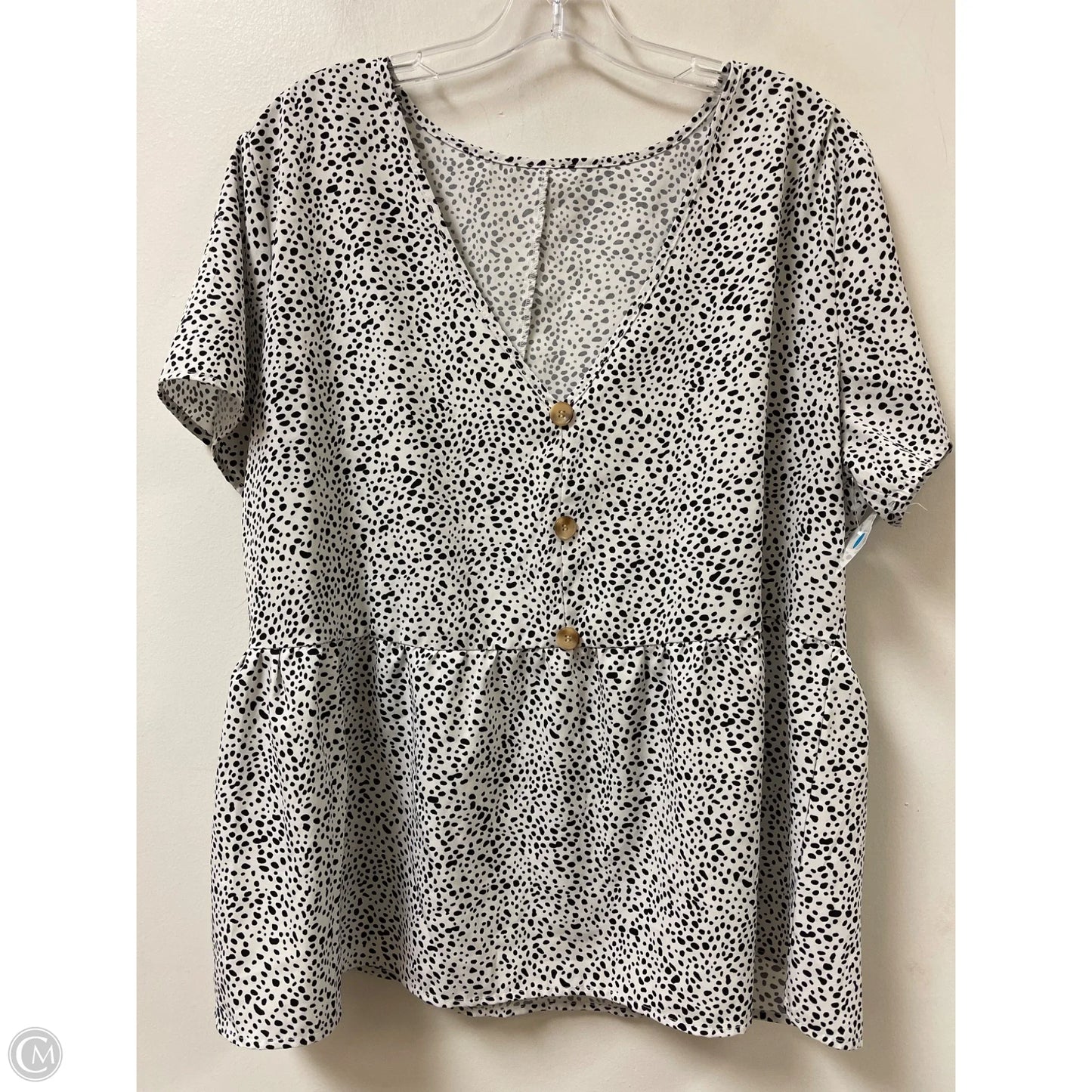 Top Short Sleeve By Clothes Mentor In Black & White, Size: 2x