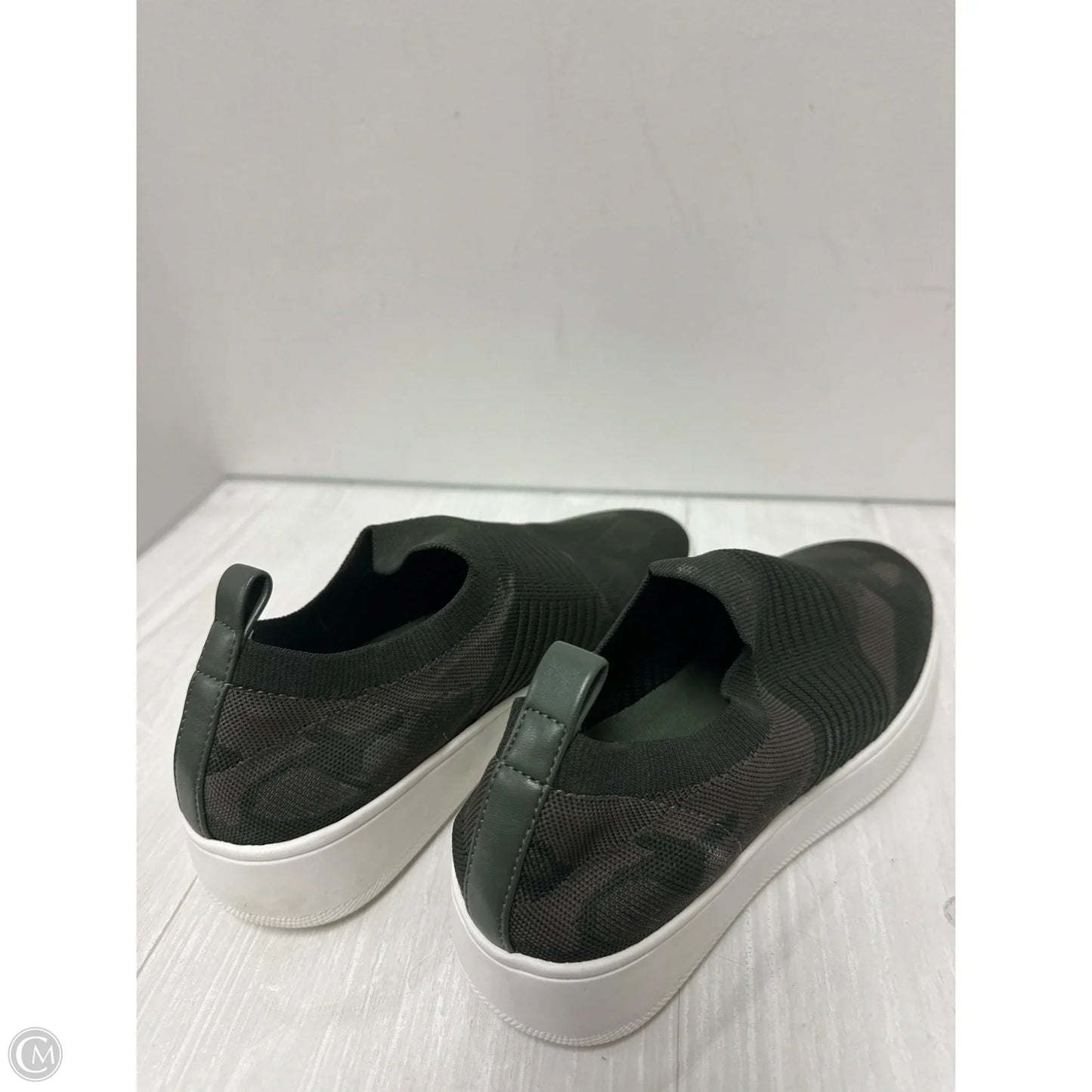 Shoes Flats By Steve Madden In Green, Size: 9.5