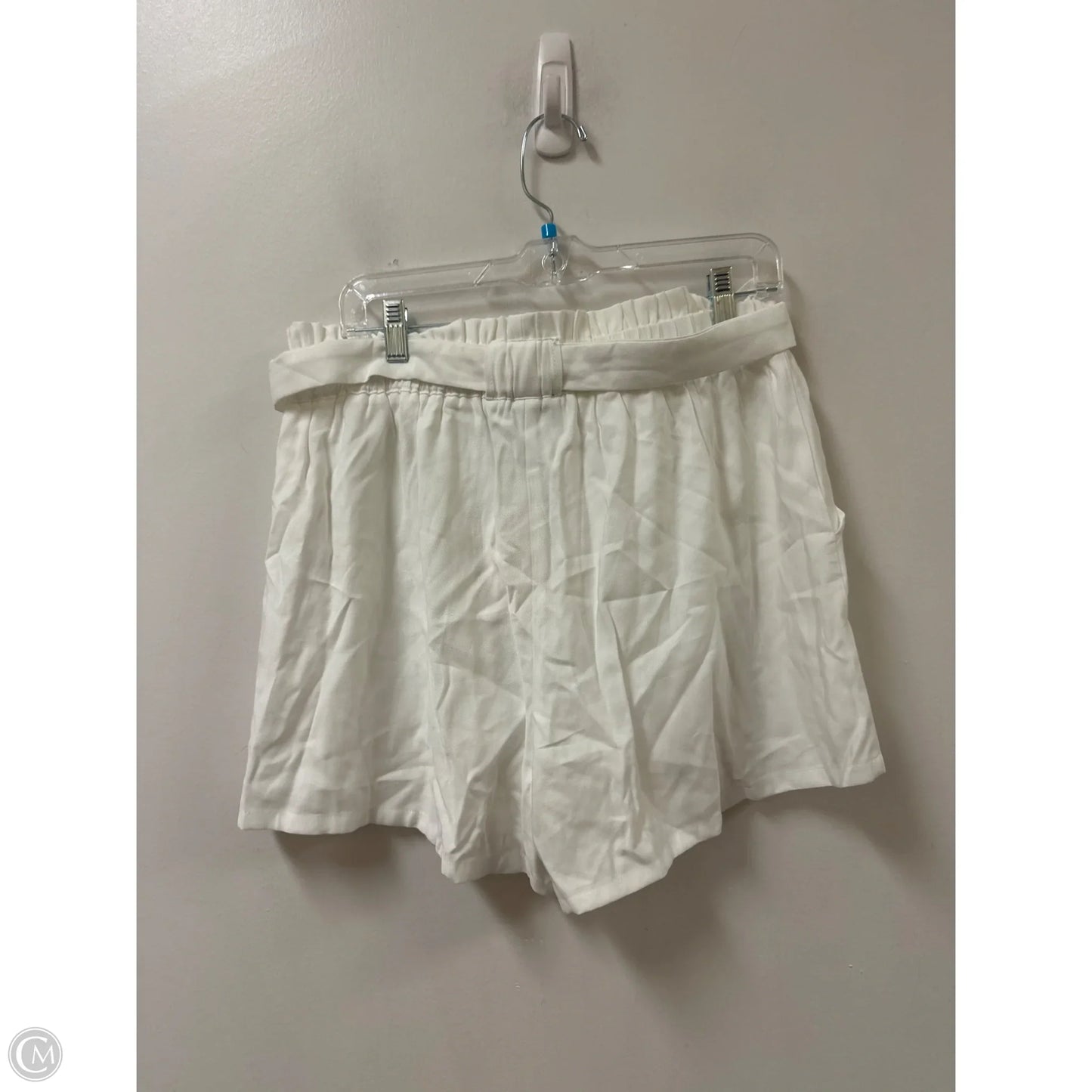 Shorts By Kittenish In White, Size: 18