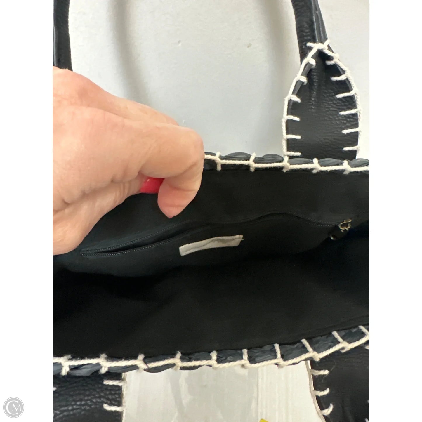 Handbag By Universal Thread, Size: Small