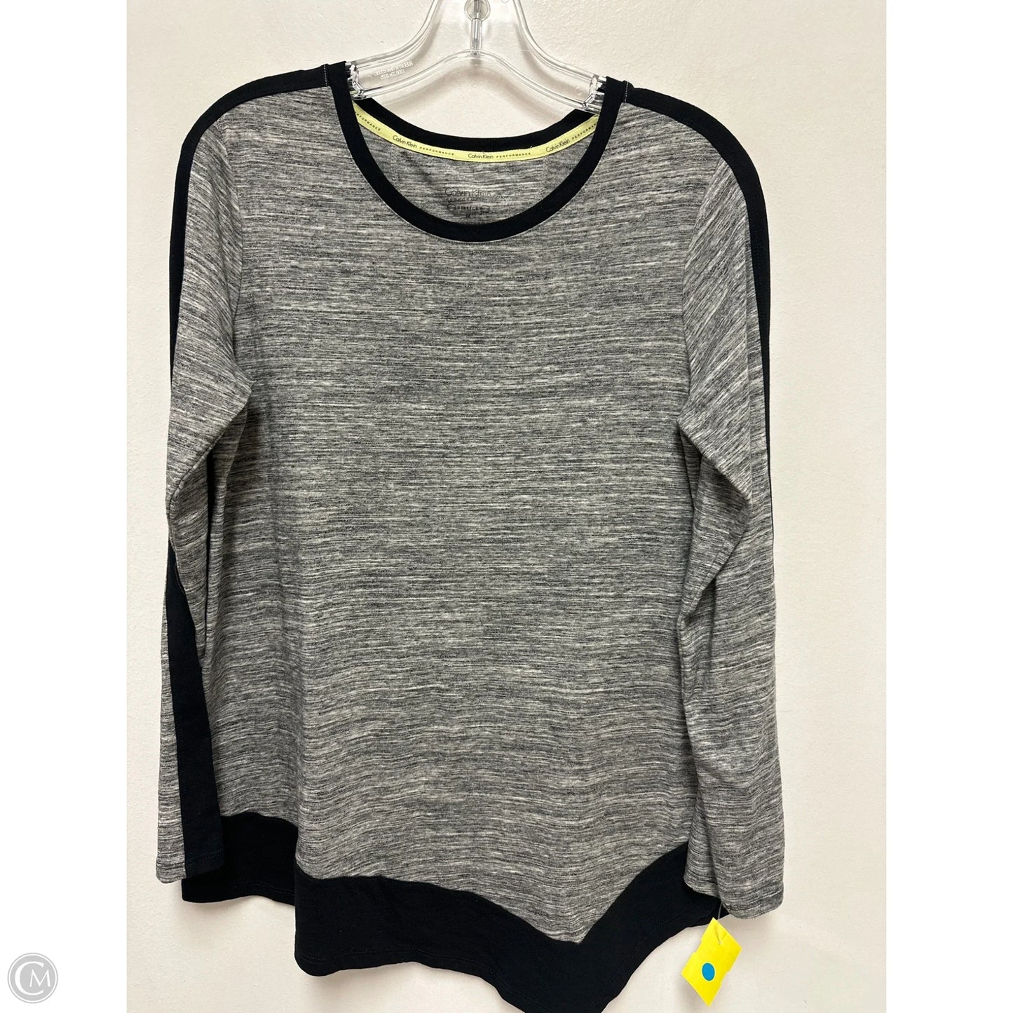 Athletic Top Long Sleeve Collar By Calvin Klein In Grey, Size: M