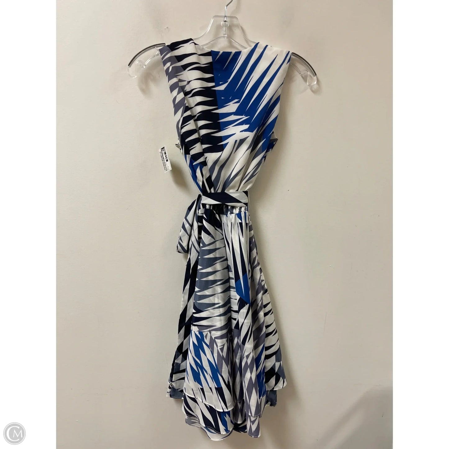 Dress Casual Short By Banana Republic In Blue & White, Size: S