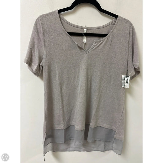 Top Short Sleeve By Clothes Mentor In Taupe, Size: M