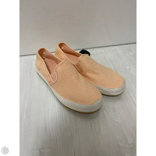 Shoes Designer By Ugg In Coral, Size: 7