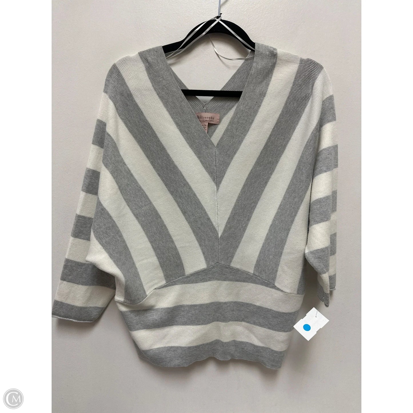 Sweater By Philosophy In Grey & White, Size: Xl