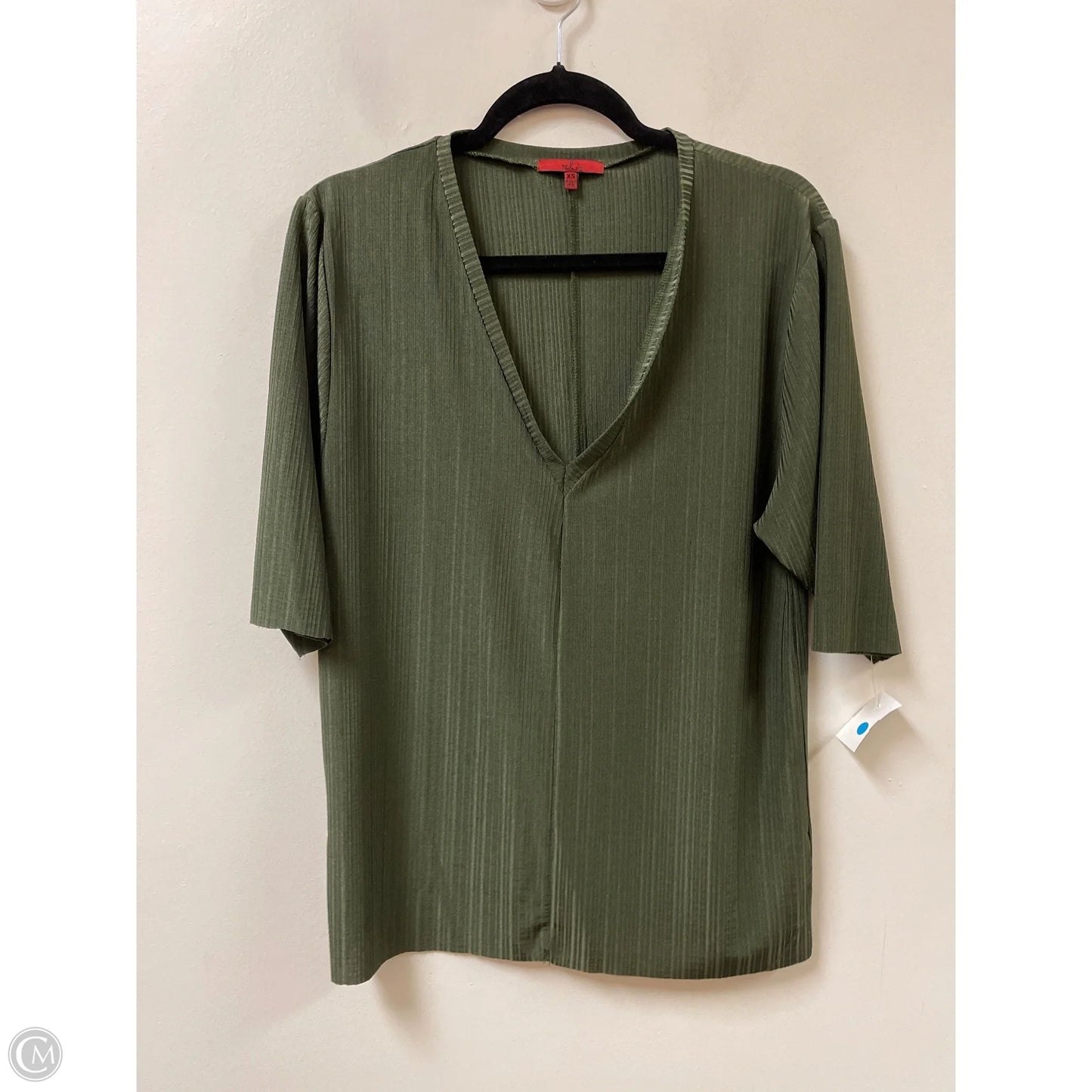 Top Short Sleeve By Bke In Green, Size: Xs