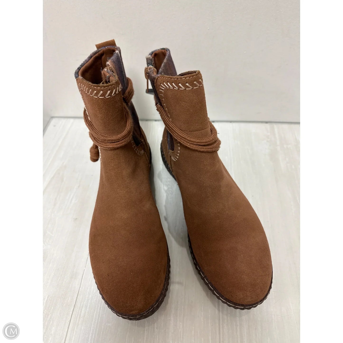 Boots Ankle Flats By Clarks In Brown, Size: 10