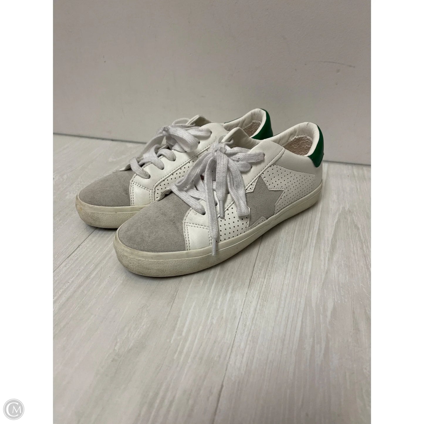 Shoes Sneakers By Vintage Havana In Green & White, Size: 6.5