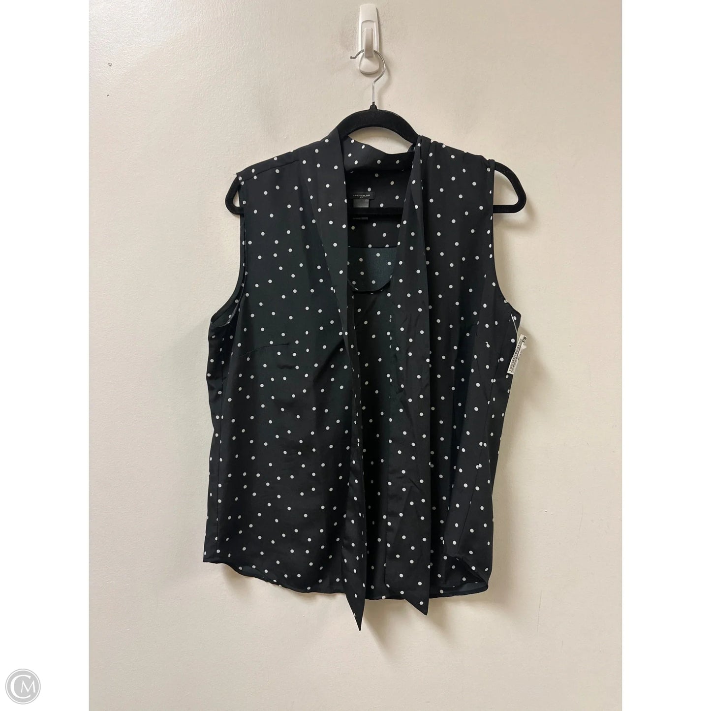 Top Sleeveless By Ann Taylor In Polkadot Pattern, Size: L