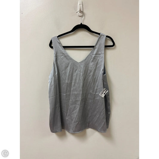 Top Sleeveless By Ekouaer In Silver, Size: Xl