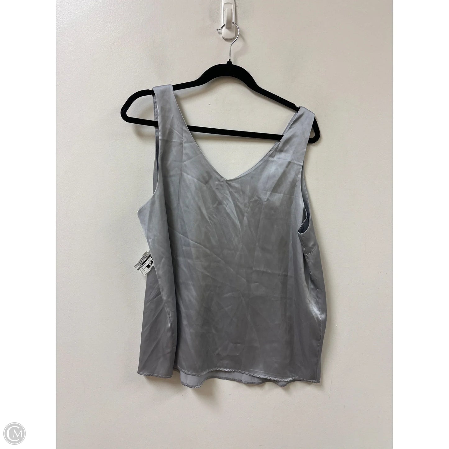 Top Sleeveless By Ekouaer In Silver, Size: Xl