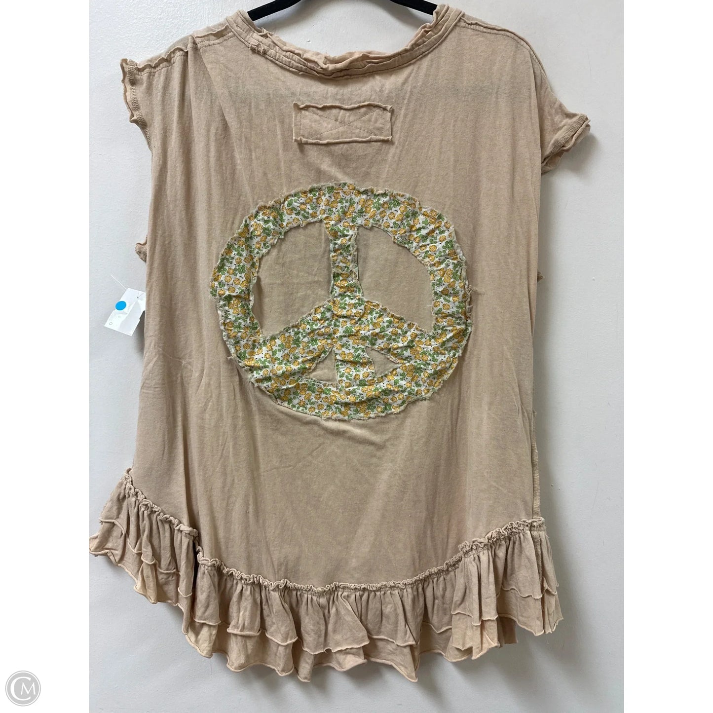 Top Short Sleeve By Clothes Mentor In Cream, Size: S