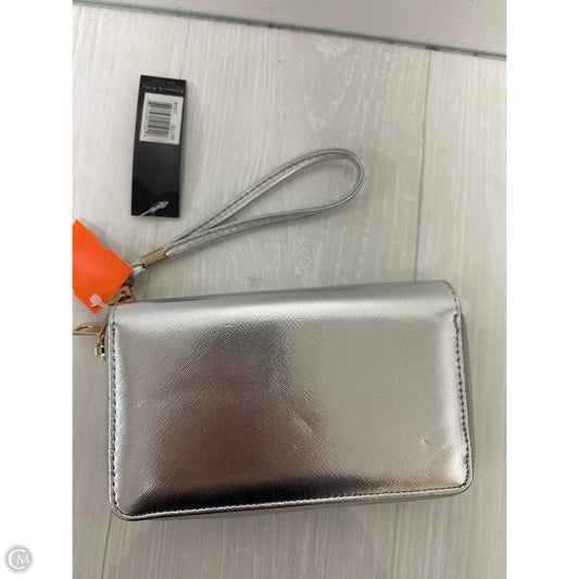 Wallet By Clothes Mentor, Size: Large