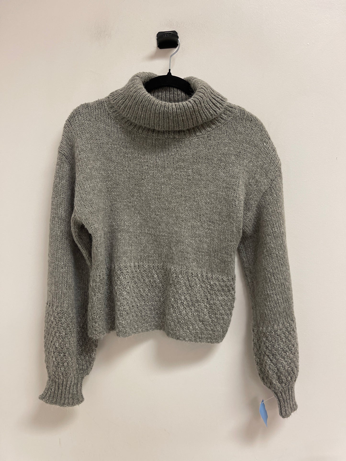 Sweater By Lulus In Grey, Size: Xs