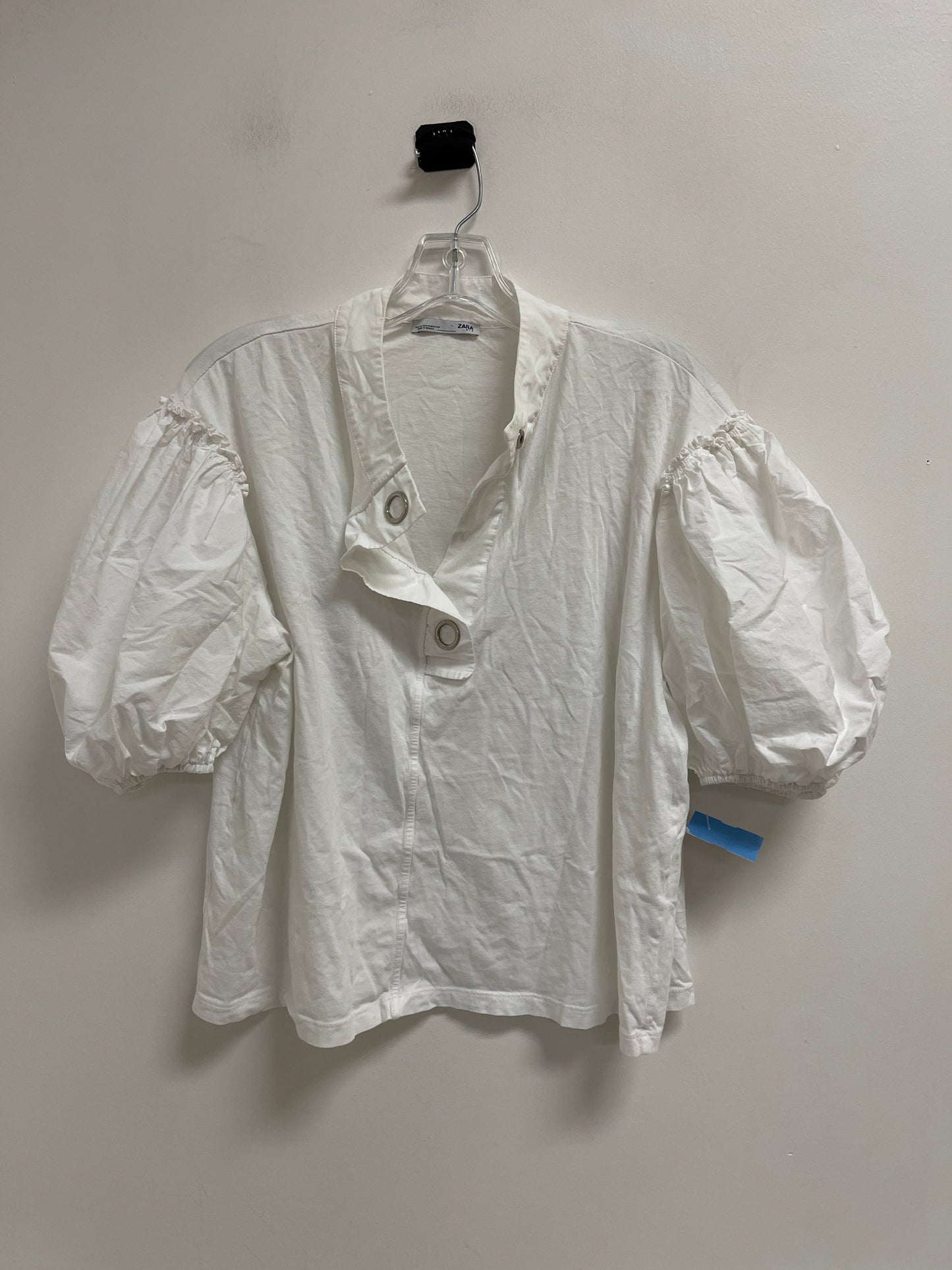 Top Short Sleeve By Zara In White, Size: M