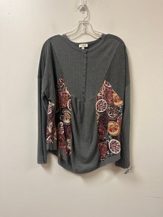 Top Long Sleeve By Umgee In Grey, Size: M