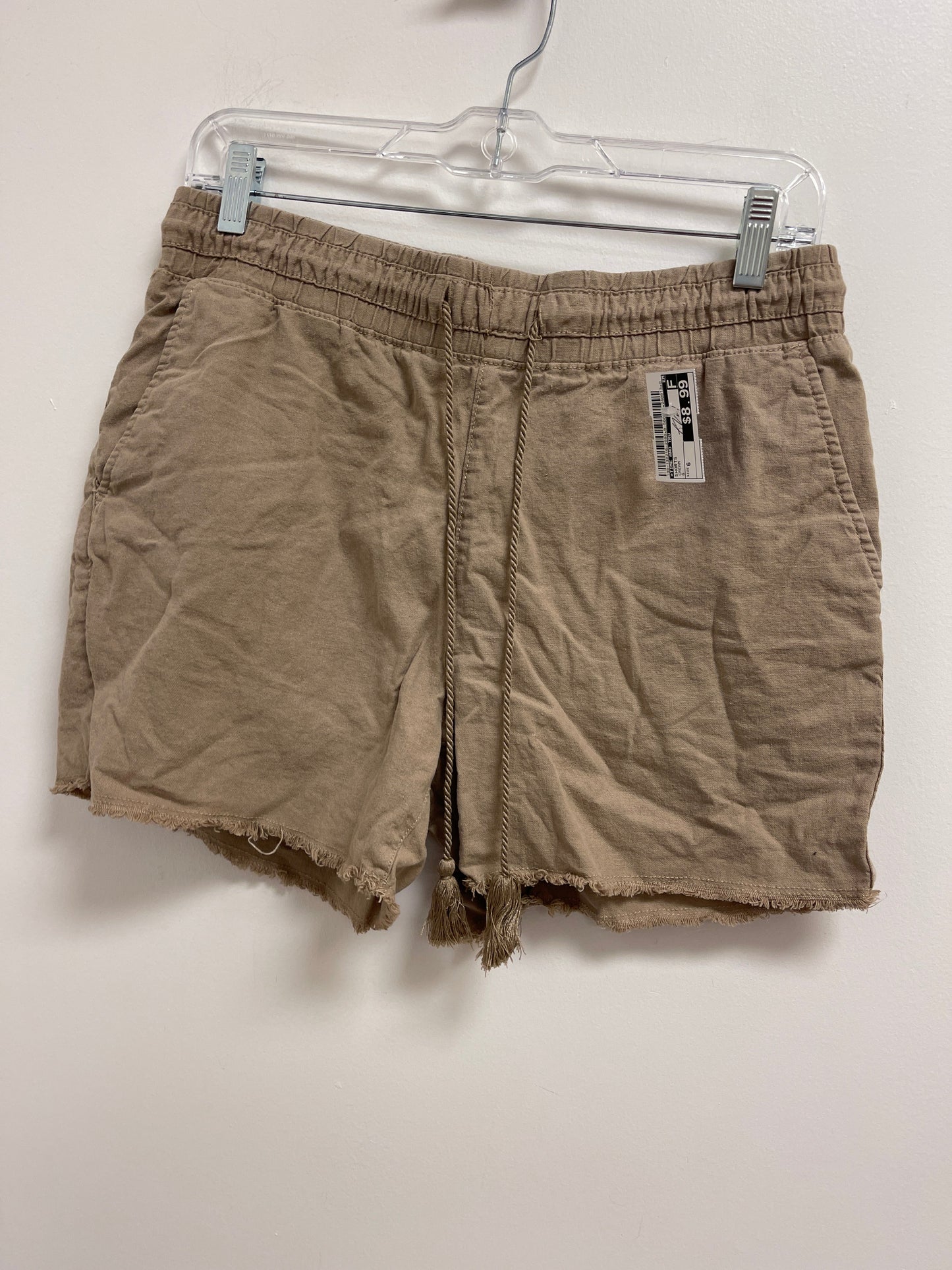 Cream Shorts Time And Tru, Size 6