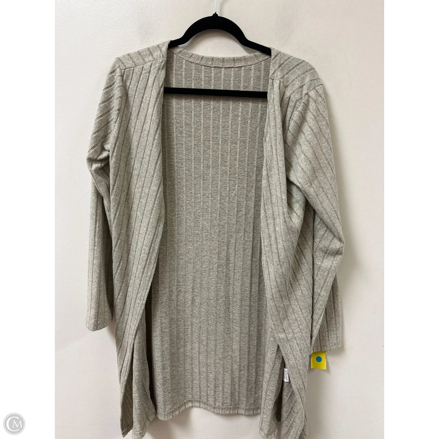 Cardigan By Clothes Mentor In Grey, Size: M