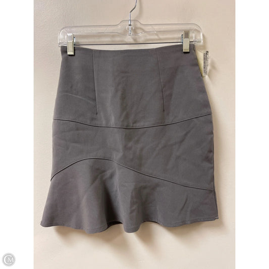 Skirt Midi By Clothes Mentor In Grey, Size: 4