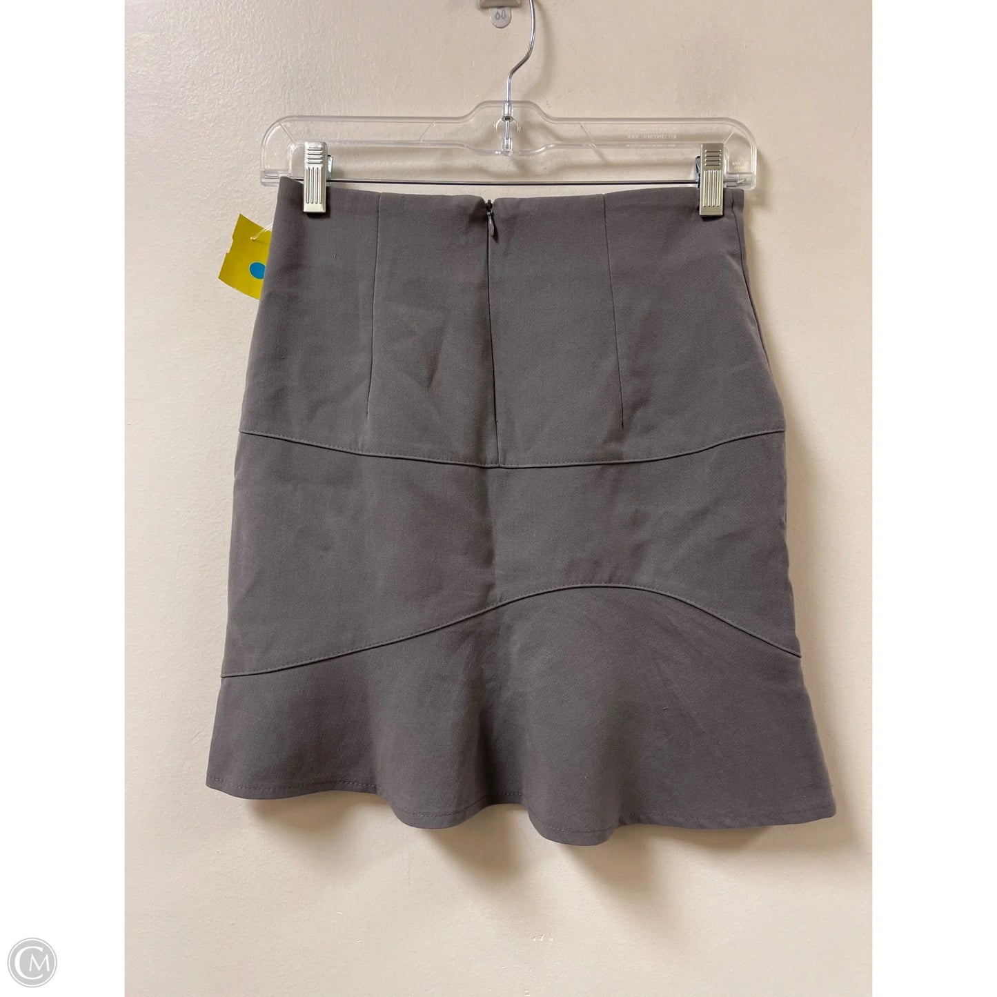 Skirt Midi By Clothes Mentor In Grey, Size: 4
