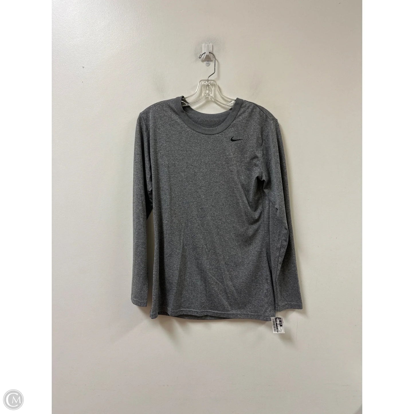 Athletic Top Long Sleeve Crewneck By Nike In Grey, Size: M