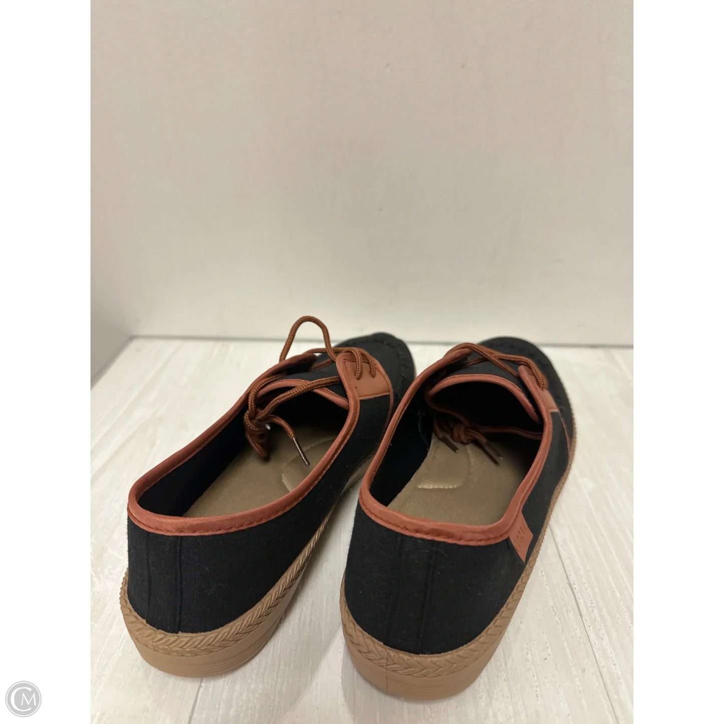Shoes Flats By Clothes Mentor In Black & Brown, Size: 9.5