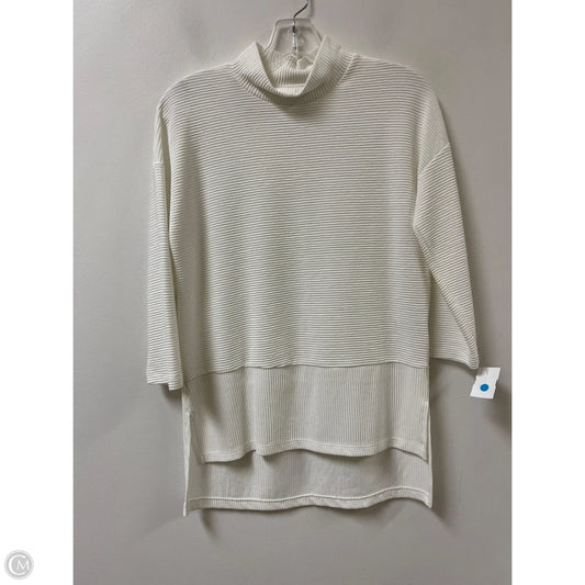 Top Long Sleeve By Clothes Mentor In White, Size: M