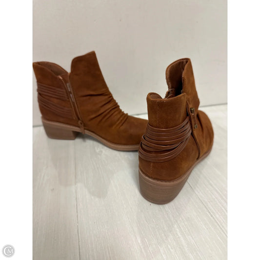 Boots Ankle Heels By Clothes Mentor In Brown, Size: 8.5