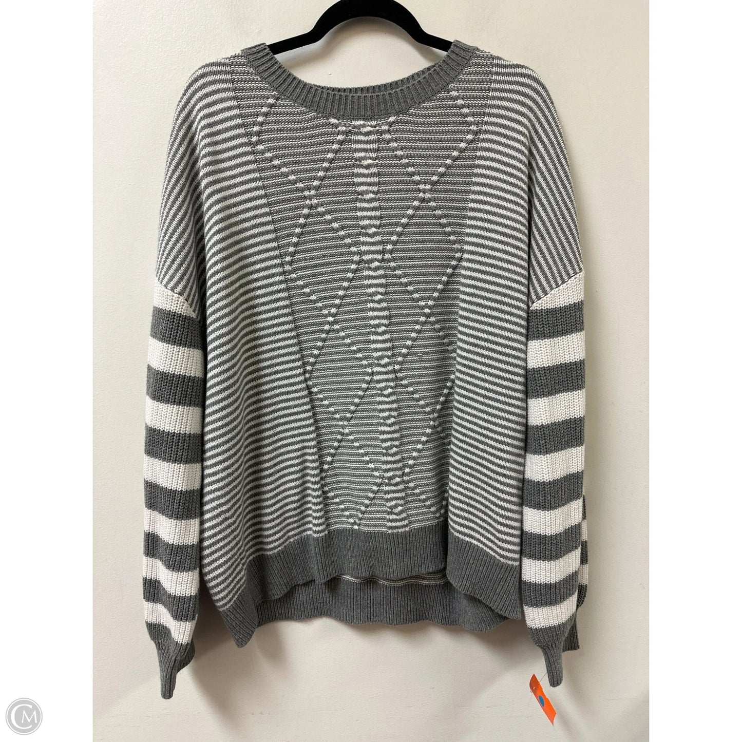 Sweater By Clothes Mentor In Grey, Size: 2x
