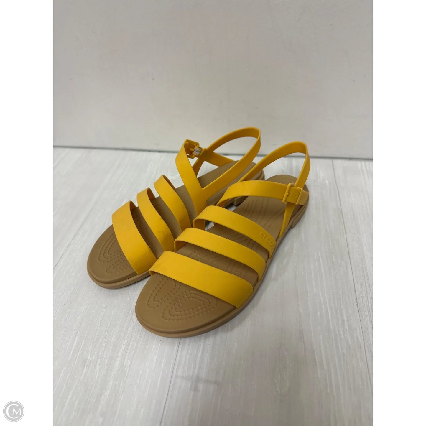 Sandals Flats By Crocs In Yellow, Size: 10