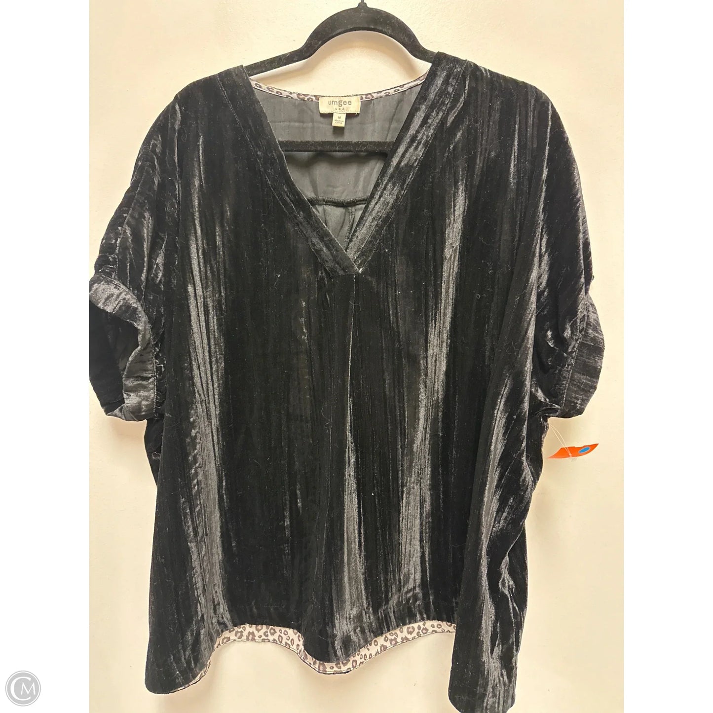 Top Short Sleeve By Umgee In Black, Size: M